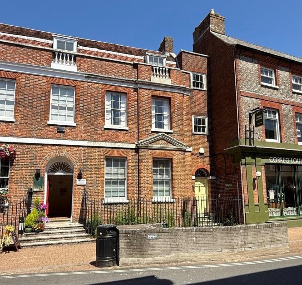 Lot: 67 - FREEHOLD THREE STOREY TOWN CENTRE OFFICE BUILDING - The Front of the Building